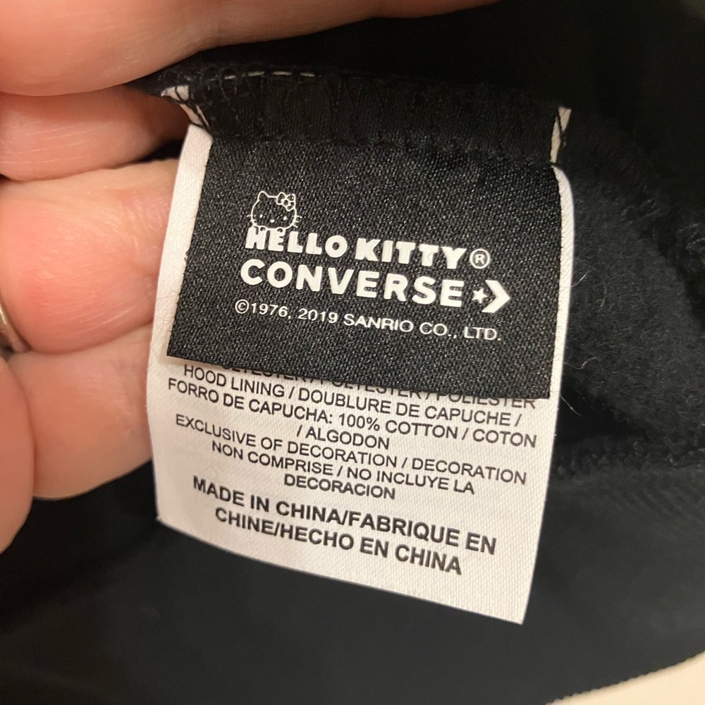 CONVERSE x HELLO KITTY collab hooded sweatshirt women’s medium - Picture 6 of 10